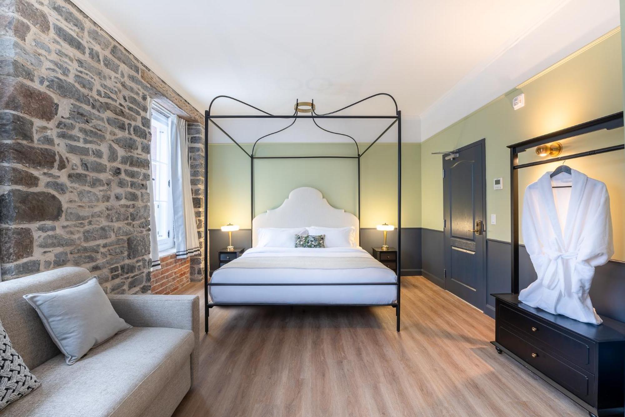 Hotel Acadia Quebec City Exterior photo